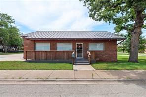 111 N Baker Street - Photo 1