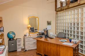 513 FM 2353 N - Photo 25