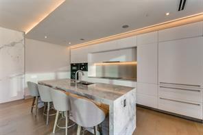 2408 Victory Park Lane - Photo 14
