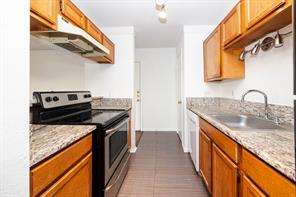 18333 Roehampton Drive - Photo 12