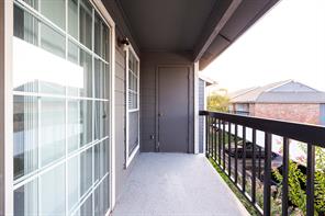 18333 Roehampton Drive - Photo 15