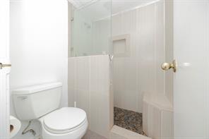 18333 Roehampton Drive - Photo 9