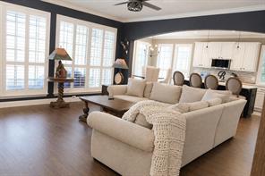 305 Westlake - Photo 9