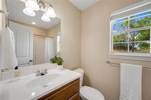 7350 Farm Road 2573 - Photo 19