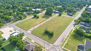 715 W Sears - Photo 3