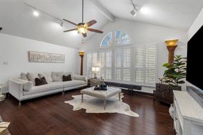 1317 Elk Grove Drive - Photo 4