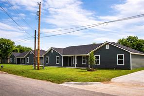 1517 Travis Street - Photo 1