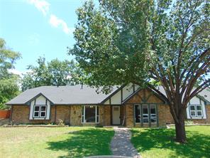 2714 Country Club Parkway - Photo 1
