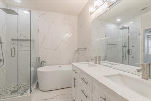 4333 Park Creek Circle N - Photo 1