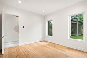 8730 Rexford Drive - Photo 10