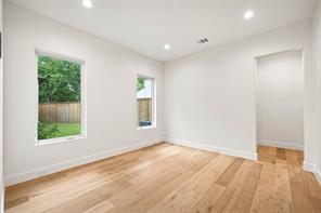 8730 Rexford Drive - Photo 8