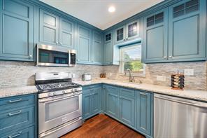 431 Cockerell Street - Photo 14