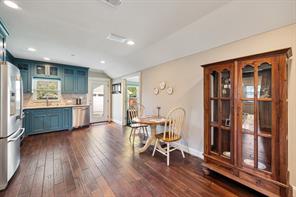 431 Cockerell Street - Photo 15