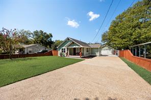 431 Cockerell Street - Photo 2