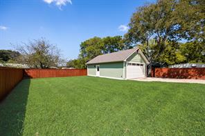 431 Cockerell Street - Photo 24