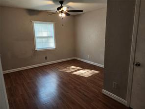 808 Howell Drive - Photo 2