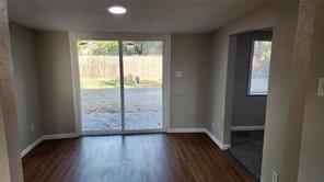 808 Howell Drive - Photo 3