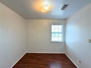 807 W Walnut Street - Photo 13