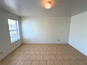 807 W Walnut Street - Photo 3