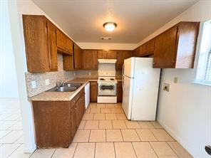 807 W Walnut Street - Photo 6