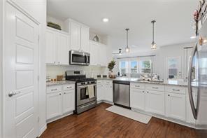 10101 Travis Road - Photo 12