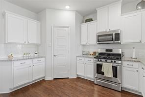 10101 Travis Road - Photo 13