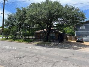 739 W 10th Street - Photo 6
