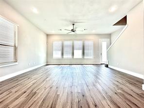 1830 NE Green Oaks Boulevard - Photo 8