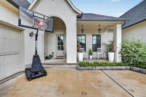 1124 Mountain View Drive - Photo 2
