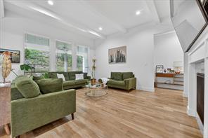 1124 Mountain View Drive - Photo 4