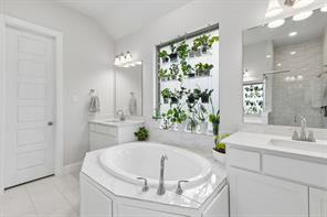 404 Lacey Oak Lane - Photo 18