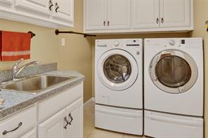 7402 Hampton Drive - Photo 30