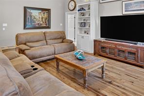 7402 Hampton Drive - Photo 9