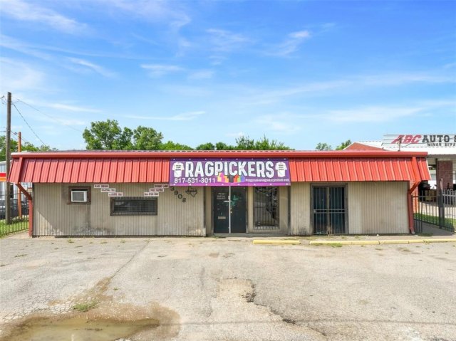 3908 Mansfield Highway