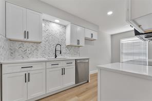 7620 Riverbrook Drive - Photo 6