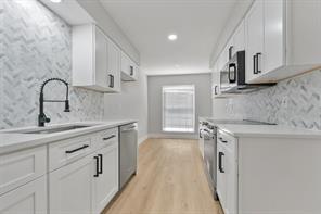 7620 Riverbrook Drive - Photo 8