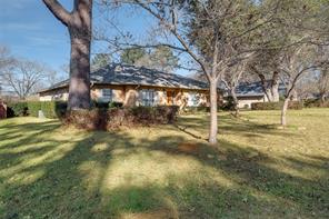 2213 Melissa Drive - Photo 3