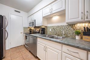 6027 E University Boulevard - Photo 10