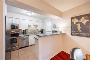 6027 E University Boulevard - Photo 11
