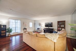 6027 E University Boulevard - Photo 5
