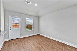 2103 Redwood - Photo 10