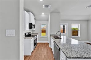 2103 Redwood - Photo 7