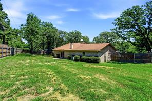 400 Woodlake Circle - Photo 2