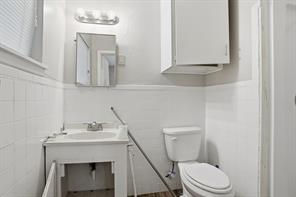 1029 Usher Street - Photo 25