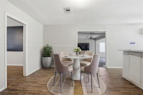 1029 Usher Street - Photo 3
