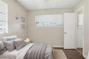 1029 Usher Street - Photo 6