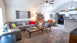 206 W Oak - Photo 4