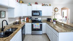 206 W Oak - Photo 8