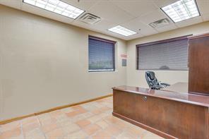 3500 Noble Avenue - Photo 10