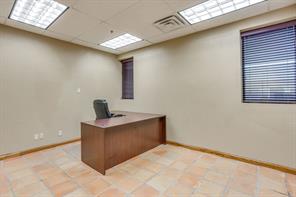 3500 Noble Avenue - Photo 16